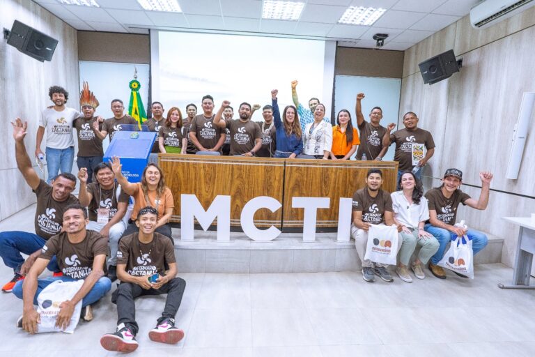 Castanheiros fazendo incidência política no Ministério da Ciência, Tecnologia e Inovação (MCTI)
