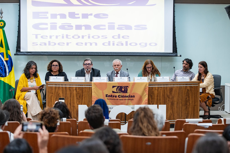Projeto “Entre Ciências: Territórios de Saber em Diálogo” promove debate sobre “Desafios da Pesquisa Intercultural e do Diálogos de Saberes” em evento de lançamento no MCTI